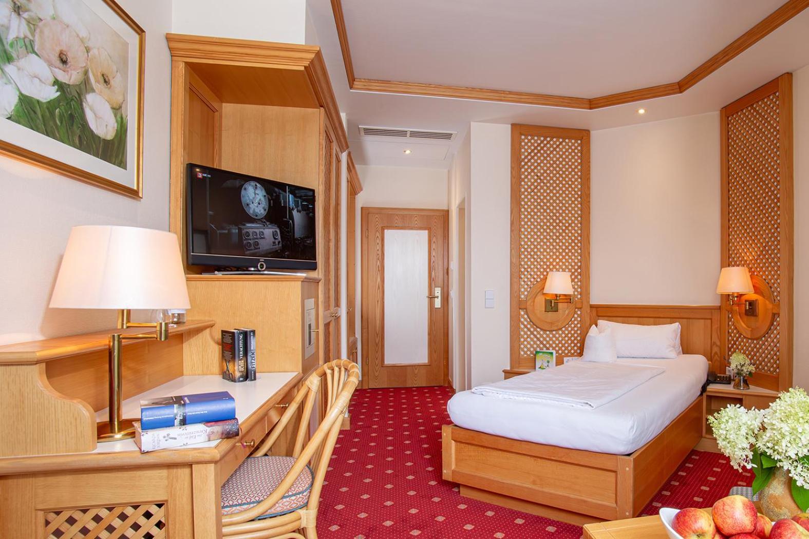 Thermenhotel Quellenhof Бад-Фюссинг Экстерьер фото